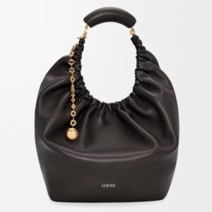 Medium Squeeze bag in mellow nappa lambskin, Blac